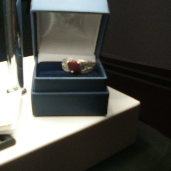 My engagement / wedding band - Picture 2 of 2